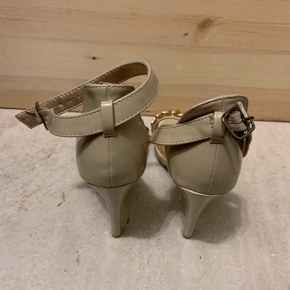 Charlotte Russe Nude patent leather sandals - Picture 8 of 8